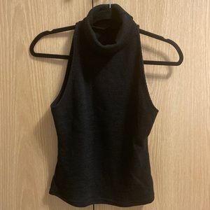 Black sleeveless polo shirt